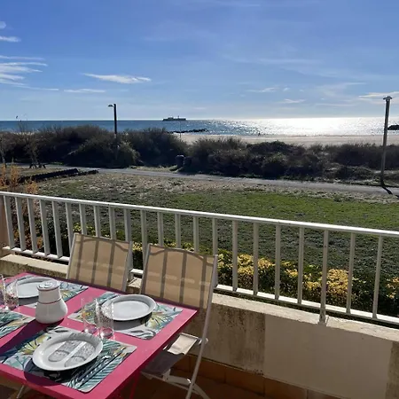 Maisons Sur La Joli 3 Pieces Mezzanine 1ere Ligne Vue Richelieu Cap D'agde アグド