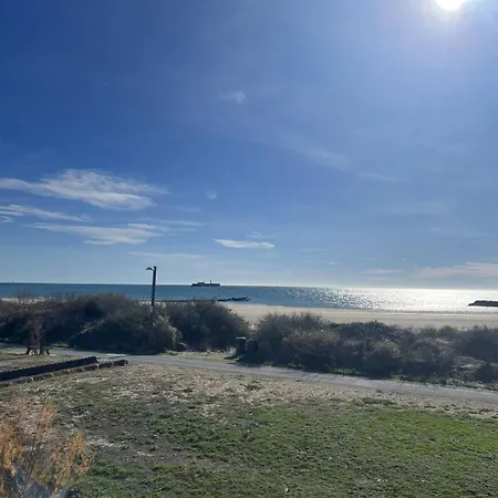 Maisons Sur La Joli 3 Pièces Mezzanine 1ère Ligne Vue Richelieu Cap D'agde *